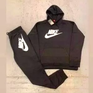 Nike sweat suit (NWOT)